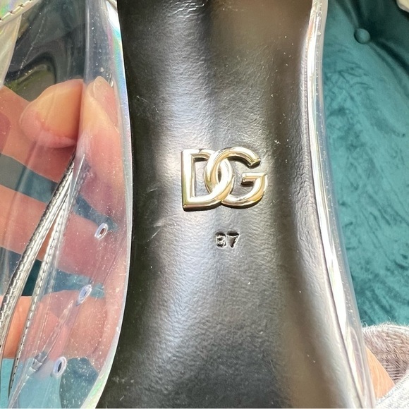 DOLCE & GABBANA RAINBOW IRIDESCENT METALLIC HOLOGRAPHIC PUMPS SIZE 37 EUC - Picture 12 of 14